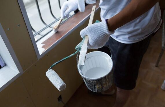 横浜市で屋根板金、塗装をお探しの方。見積無料！