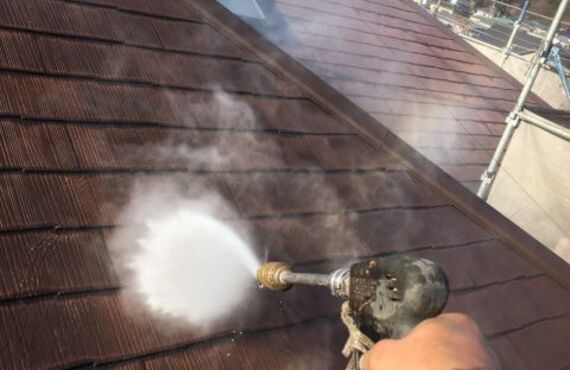 横浜市で屋根板金、塗装をお探しの方。見積無料！